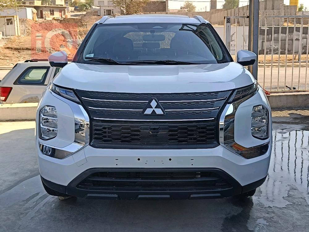 میتسوبیشی ئاوتلاندەر